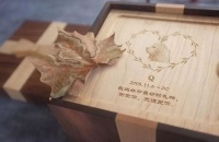 北京女孩为2125只动物设计墓碑骨灰盒，愿“论及生死愿我们从容”