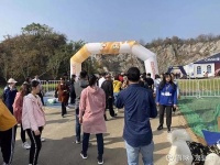 户外首秀，南京宠物文化节差异化定位能否另辟蹊径？ 南京宠物文化节暨南京电视台萌宠嘉年华已于今日在南京汤山矿坑公园举行，由长城宠物展、南京电视台十八频道联合主办。此次南京文...