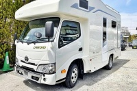 日本推出了一款可以与宠物狗一起旅游的露营车！