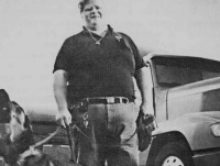 1998年美国温顺家犬深夜将女主人咬死，调查后凶手竟是男友