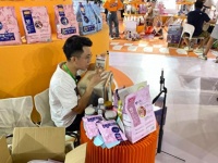 实探亚洲宠物展：国产公司争相发力营销 宠食、宠物用品需求走向多元精细化