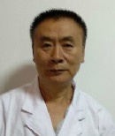 家里养了一只宠物猪，我妈面部皮肤瘙痒红肿