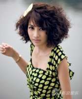 王梓诺宠物杂志大片曝光：狗狗让我尊重生命