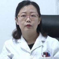 宝宝三岁19号九点被宠物仓鼠咬了，当时就将污血挤出，并抹了点酒，用清水冲洗，又去打的破伤风，同时还有点感冒，现在不知道怎么办。