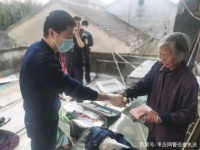 钱、珠宝、宠物、家禽……为了找宝贝，他竟然把别人家拆了！