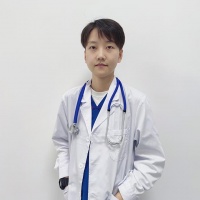 应该多久给狗狗和猫咪清洁一次耳朵？