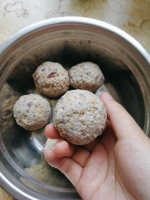 [狗狗食谱]紫薯胡萝卜肉丸