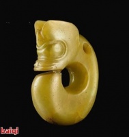 猪龙形玉佩饰：古代神秘装饰品的历史与文化
