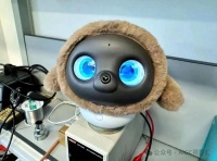 宠物也能打电话？uCloudlink智能宠物手机上线，全球定位、健康监测功能全都有！