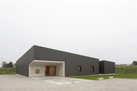 围绕中心聚合空间与周围景观形成深刻联系的宠物空间设计