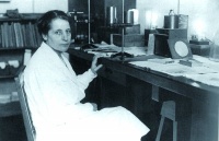 打破偏见 做不被定义的“她”