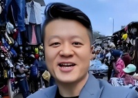 百万粉丝网红在非洲当土皇帝，10几位美女助理，把狮子当宠物养