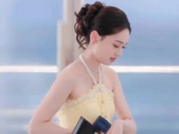 女生分享美食与宠物猫日常