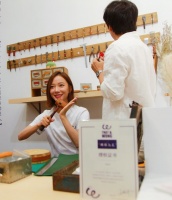 一周热图｜王珞丹创立宠物用品品牌；超模何穗亮相雀巢冷萃自由大秀；乐高试点有声与盲文拼搭指南