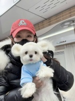 张雨绮模仿老师训狗，结果被宠物狗拽倒摔进泥坑！