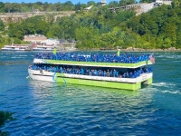 When does the Maid of the Mist season start?