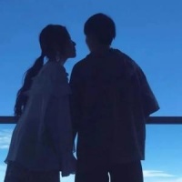 好习惯—坚持：成长的父母能够为孩子提供更优质的教育资源，从而有效地助力孩子茁壮成长。 成长型的父母深知知识的力量，他们会不遗余力地搜寻各种优质教育资源。比如为孩子精选适合不同年龄段的书籍，从启蒙绘本到富有深度的文学名著，拓宽孩子的知识面和视野。
他们也重视兴趣培养方面的资源投入，送孩子去学习绘画、音乐或者舞蹈等，挖掘孩子的潜能。在学习环境上，会精心打造一个安静舒适、充满书香氛围的书房，让孩子可以全...