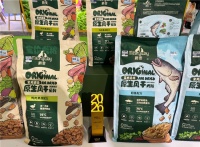 包揽双奖！爵宴、好适嘉亮相京宠展，荣膺主粮先锋奖、零食口碑奖