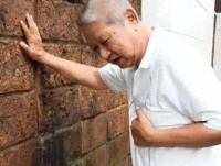 为什么慢阻肺治疗后很快就复发了？医生叹气：很多人不注意这些事