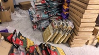 假冒渴望、爱肯拿宠物粮流入市场，松江警方侦破百万大案